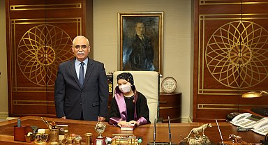 Anayasa Mahkemesi Başkanı Kadir Özkaya, lösemi tedavisi gören çocukları misafir etti