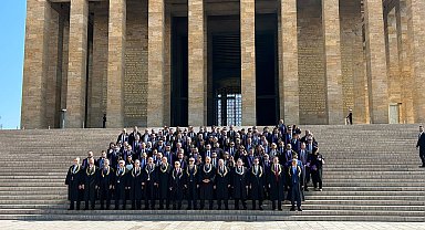 Anayasa Mahkemesi heyeti, Anıtkabir'i ziyaret etti