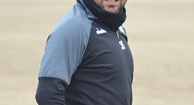 Anıl Taşdemir yeşil sahalara veda etti