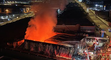 Ankara'da medikal malzeme üretilen fabrikada yangın; 35 kişi tahliye edildi