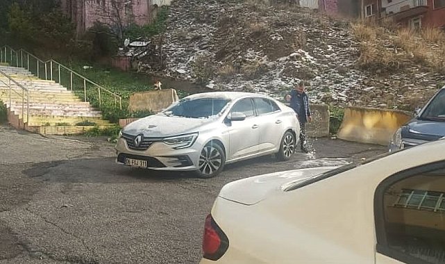 Ankaralılar yeni güne karla başladı
