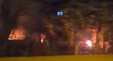 Arnavutköy'de fabrika yangını: 1'i ağır 3 kişi yaralandı