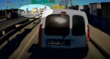 Arnavutköy'de kırmızı ışıkta geçen hafriyat kamyonu servis midibüsüne çarptı; kaza kamerada