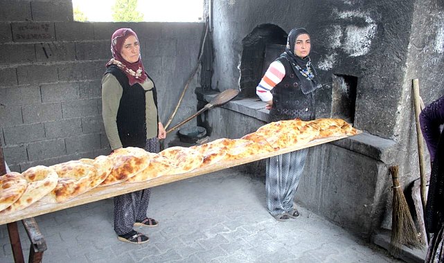 Asırlık geleneği iki komşu imece usulü yaşatıyor