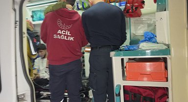 Avcılar'da 4 katlı binada yangın; mahsur kalan 20 kişi kurtarıldı