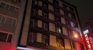 Bahçelievler'de 28 yaşındaki kadın otel odasında ölü bulundu; vücudunda bıçak yarası tespit edildi