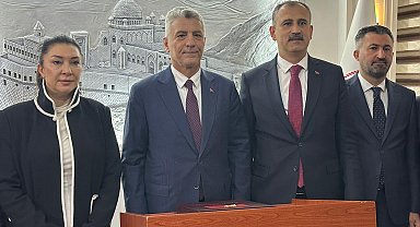 Bakan Bolat: Körfez'deki savaş, ticaretin artık Orta Koridor'dan yapılacağını gösteriyor