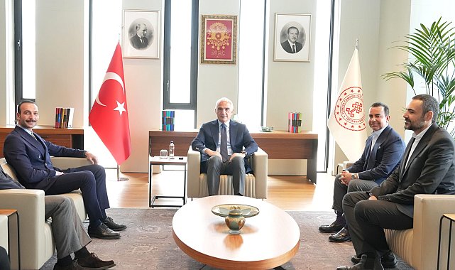 Bakan Ersoy, sanatçı Görkem Sevindik'i kabul etti