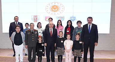 Bakan Güler, şehit ve gazi çocukları ile buluştu