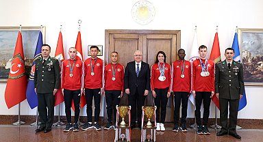 Bakan Güler, TSK Spor Gücü personeli ile bir araya geldi