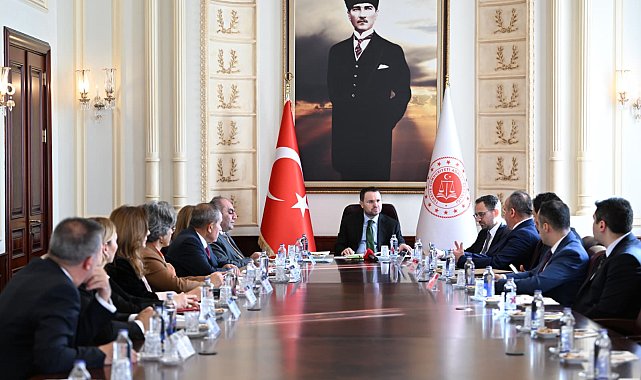 Bakan gürlek: 12'nci Yargı Paketi'ndeki düzenlemelerle yargıyı el birliğiyle daha da hızlandıracağız