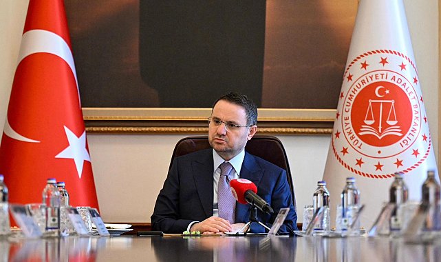 Bakan Gürlek: Avukatlarımızın son zamanlarda yaşadığı sorunları çok iyi biliyoruz