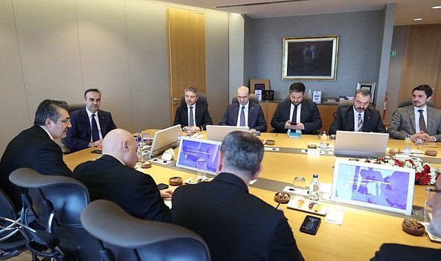 Bakan Kacır, Türkiye Bankalar Birliği Yönetim Kurulu toplantısında banka yöneticileri ile görüştü