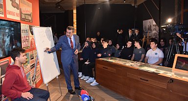 Bakan Tekin, Aydın'da lise öğrencilerine 'Demokrasi ve İnsan' dersi verdi