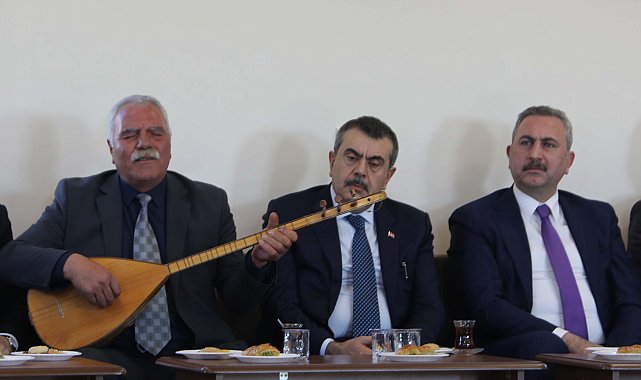 Bakan Tekin: Çocuklar, eğitim hayatına kendi değerlerimizi tanıyarak başlasın istiyoruz