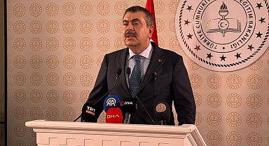 Bakan Tekin: Dijital dünyada çocuklarımızı hedef alan riskleri yapay zekayla izleyeceğiz