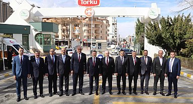 Bakan Yumaklı, Konya Şeker Fabrikası'nı ziyaret etti