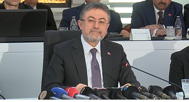 Bakan Yumaklı: Yangınlara havadan müdahale kapasitemizi 462 tona ulaştırdık