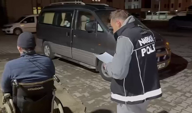 Bedensel engelli, 12 kilo uyuşturucuyla yakalandı