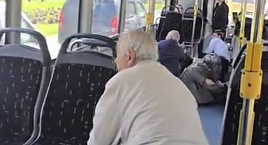 Beşiktaş'ta kurşun isabet eden İETT otobüsünde yolcular panik yaşadı