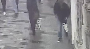 Beyoğlu'nda kaldırımda unutulan bez çantayı çalan şüpheli tutuklandı