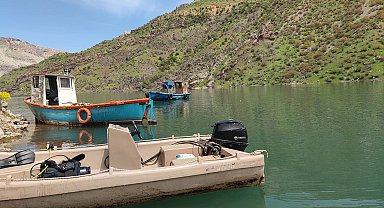 Bottan Fırat Nehri'ne düşen kampçı için arama çalışması başlatıldı