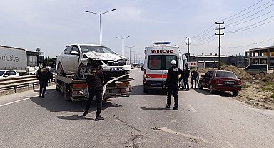 Bursa'da 4 aracın karıştığı zincirleme kaza; 1'i çocuk 5 yaralı