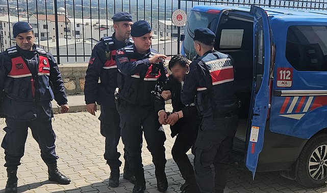 Bursa'da babayla oğlunu öldürüp, diğer oğlunu yaralayan şüpheli adliyede