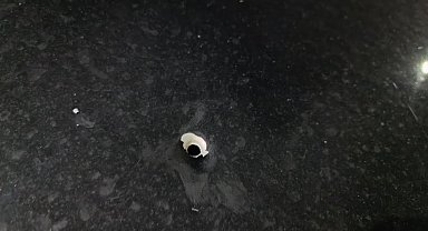 Bursa'da seyir halindeki otomobile mermi isabet etti