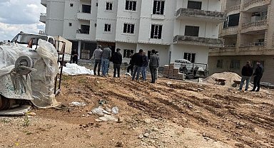 Çalıştığı inşaatın 3'üncü katından düşen işçi, ağır yaralı