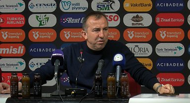 Çaykur Rizespor Teknik Direktörü Recep Uçar: 8'inci sıraya yükselmenin mutluluğunu yaşıyoruz