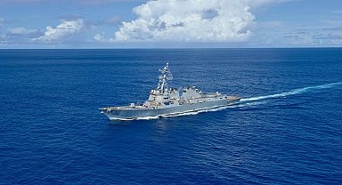 CENTCOM'dan abluka açıklaması: İhlal etmeye çalışan 42'nci ticari gemi geri döndürüldü