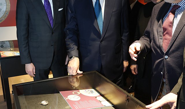Cumhurbaşkanı Erdoğan 'Muhteşem Cep Saatleri Koleksiyonu' sergisini ziyaret etti