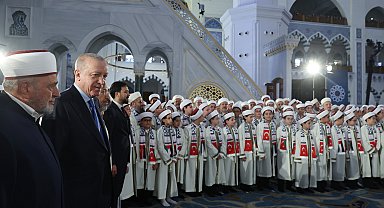 Cumhurbaşkanı Erdoğan, Çamlıca Camii'nde 333 hafızın icazet törenine katıldı