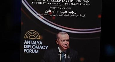 Cumhurbaşkanı Erdoğan'ın ADF konuşması 3 dilde kitaplaştırıldı