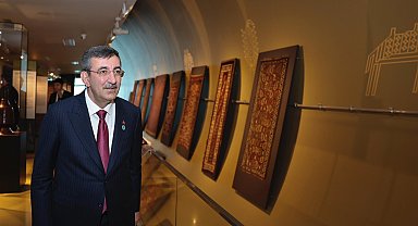 Cumhurbaşkanı Yardımcısı Yılmaz'dan Azerbaycan Ulusal Halı Müzesi'ne ziyaret