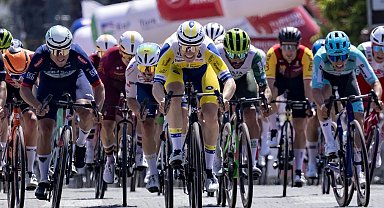 Cumhurbaşkanlığı Türkiye Bisiklet Turu Çeşme-Selçuk etabıyla başladı