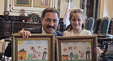 Depremde ailesini kaybeden Zeynep, protez bacağıyla hayata tutundu