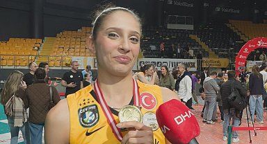 Derya Cebecioğlu: VakıfBank'a bu şekilde veda ettiğim için çok mutlu ve gururluyum