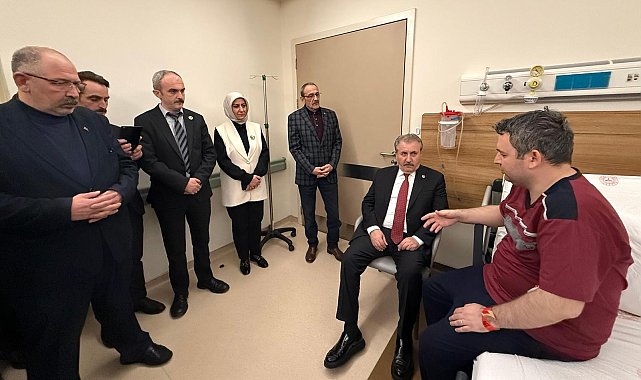 Destici, kaza geçiren Kaymakam Kurt'u hastanede ziyaret etti