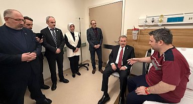 Destici, kaza geçiren Kaymakam Kurt'u hastanede ziyaret etti