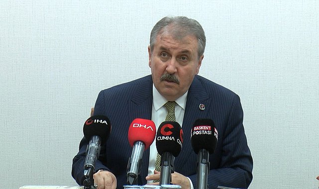Destici: Türkiye şu anda adeta yarı savaş halinde sayılır