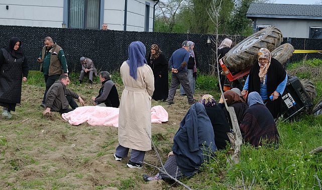 Devrilen traktörün sürücüsü hayatını kaybetti