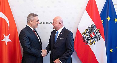 Dışişleri Bakanı Fidan, Avusturya Şansölyesi Stocker ile görüştü