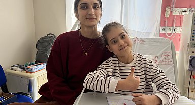 Diyaliz yatağı okul sırası oldu; 13 yaşındaki Melek'in okuma azmi