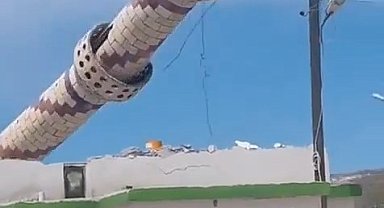 Diyarbakır'da hasarlı minarenin kontrollü yıkımı yapıldı; o anlar kamerada