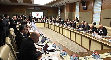 Doğum izni ve sosyal medya düzenlemesi teklifi komisyonda