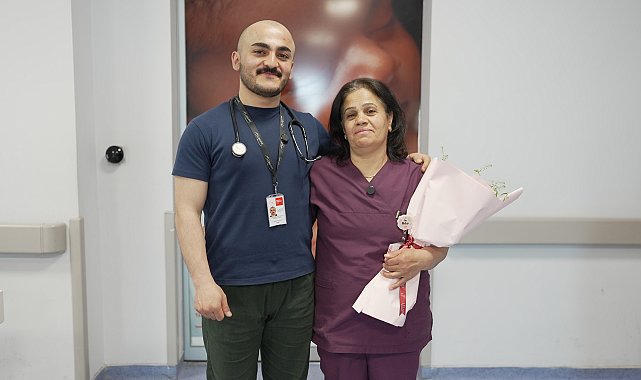 Doktordan hemşire annesine sürpriz