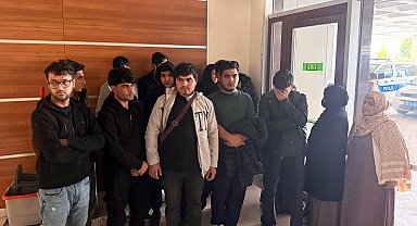 Edirne'de 16 kaçak göçmen yakalandı