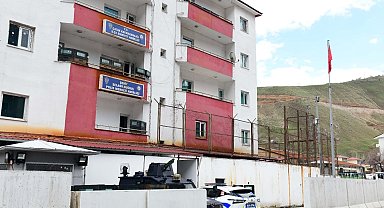 Ehliyet sınavına kopya düzeneğiyle giren şüphelilere suçüstü